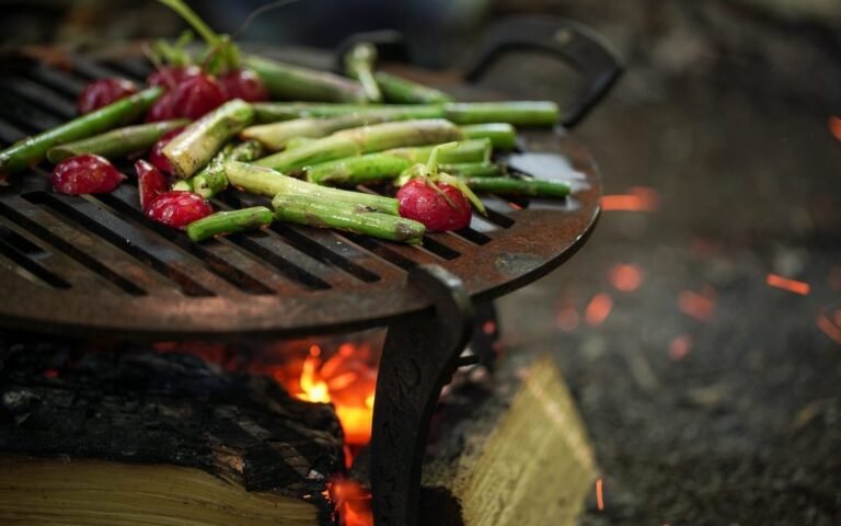 atelier culinaire sur braise en action