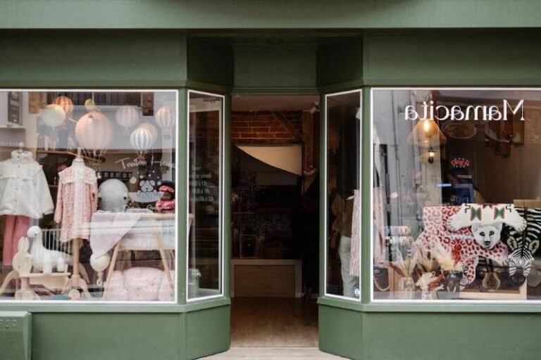 boutique k way a la rochelle devanture