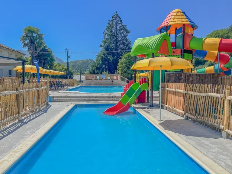 camping avec piscine et activites exterieures