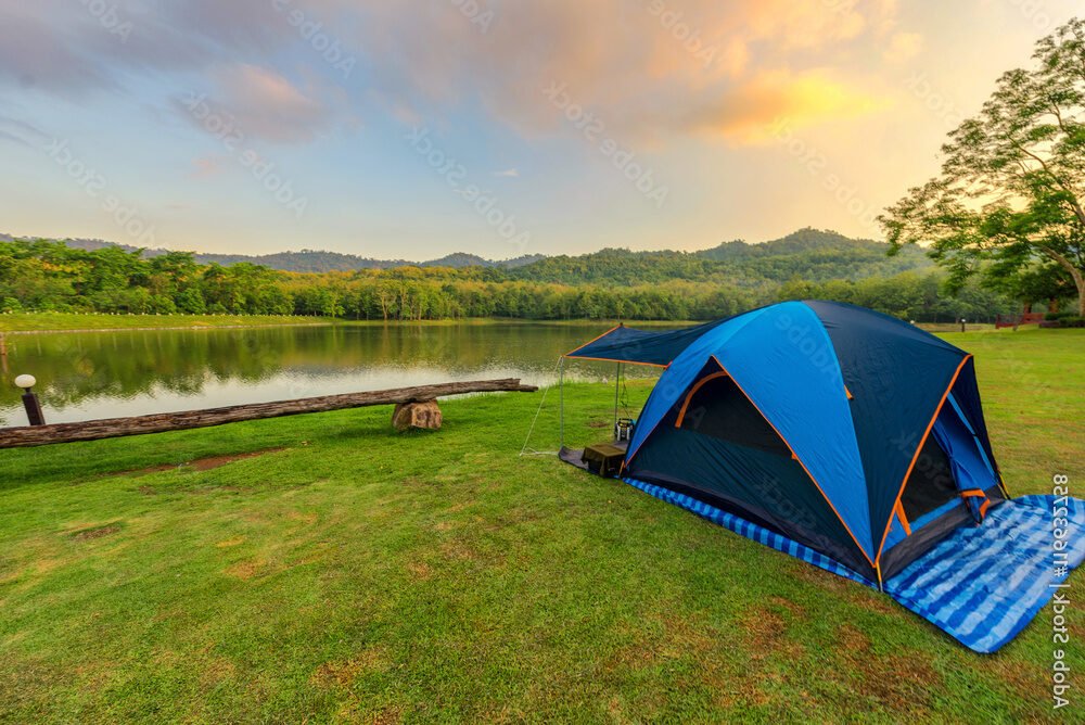 Quel camping à Esparron de Verdon offre une vue imprenable sur le soleil