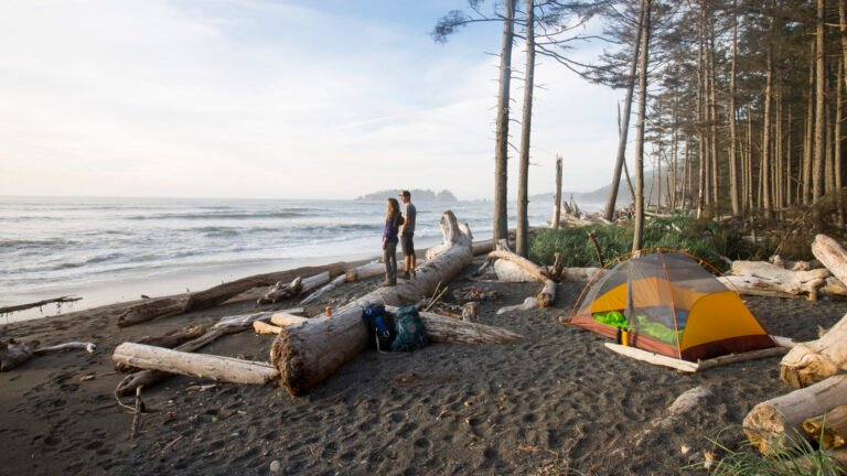 camping en bord de mer avec tente