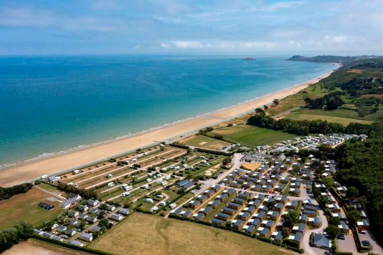 campsite avec vue sur la mer