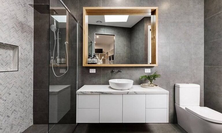 carrelage elegant dans une salle de bain moderne