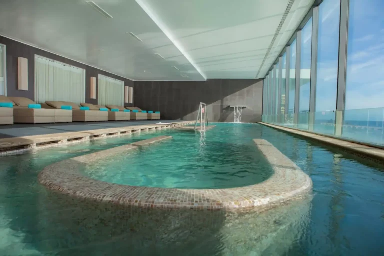 Quels services propose le Côte Ouest Thalasso & Spa aux Sables-d'Olonne 34 centre de thalasso en bord de mer