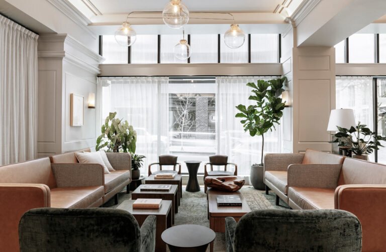 Pourquoi choisir l'Hôtel Ibis Styles Aix-en-Provence Mas des Oliviers 27 chambre moderne et accueillante a lhotel