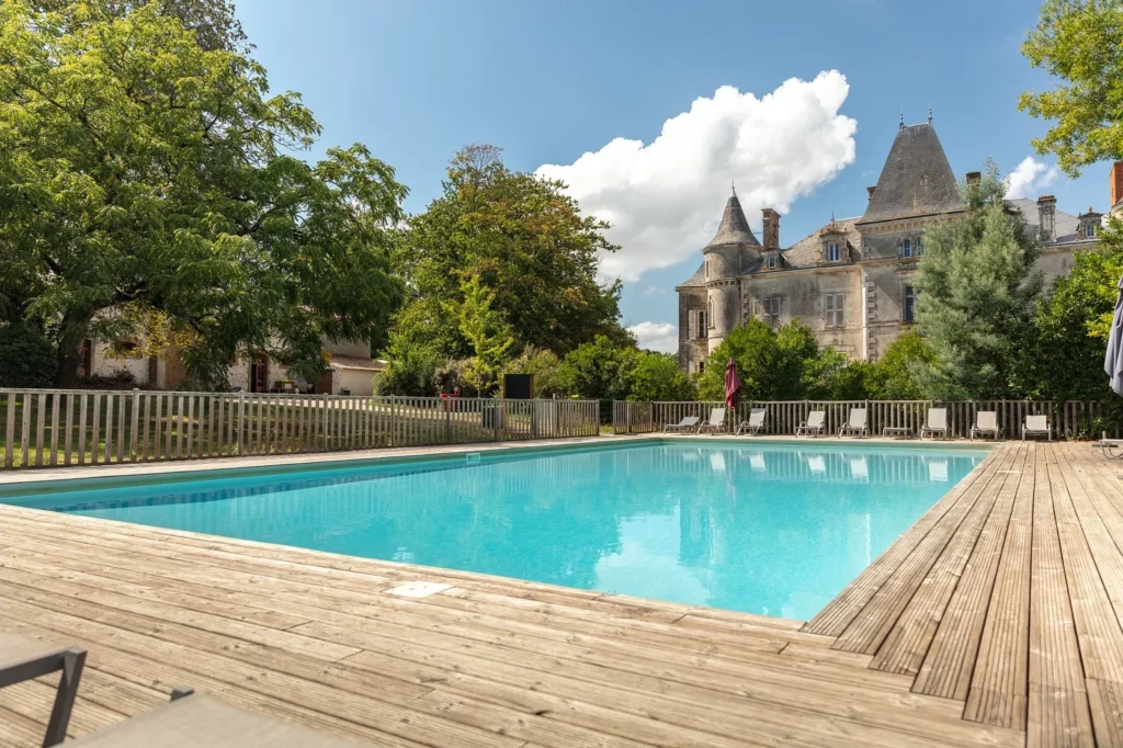 Quel est l’histoire du Château La Forêt à Saint Julien des Landes