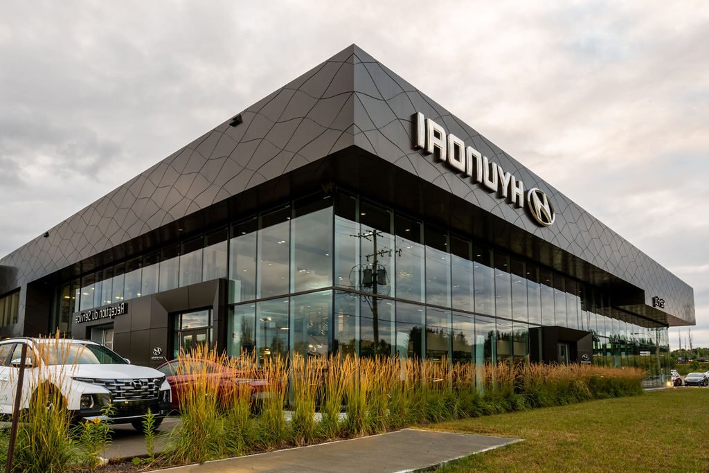 Où trouver Hyundai Saint-Ouen l'Aumône chez Rousseau Motors 1 concession hyundai moderne et accueillante