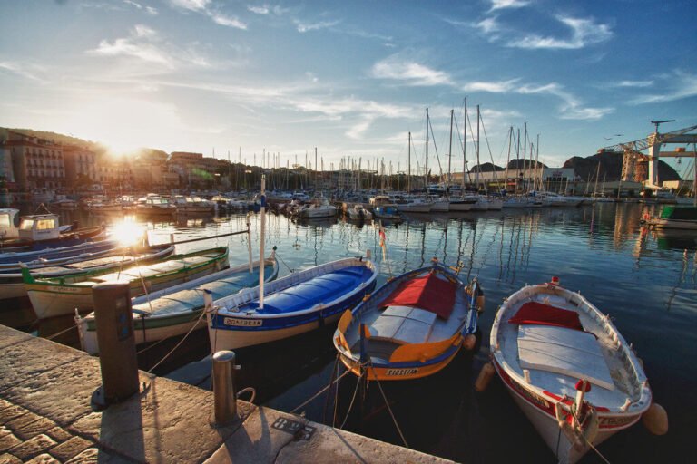 coucher de soleil sur le port de la ciotat