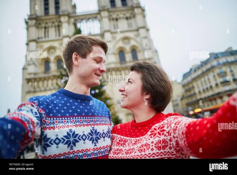 couple souriant devant leur boutique a savenay