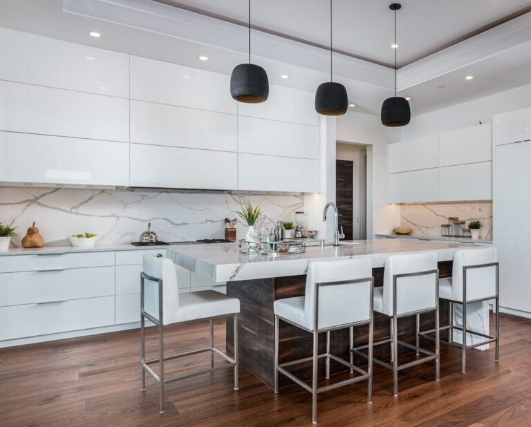 Comment choisir l'éclairage LED idéal pour votre cuisine 18 cuisine lumineuse avec eclairage led moderne