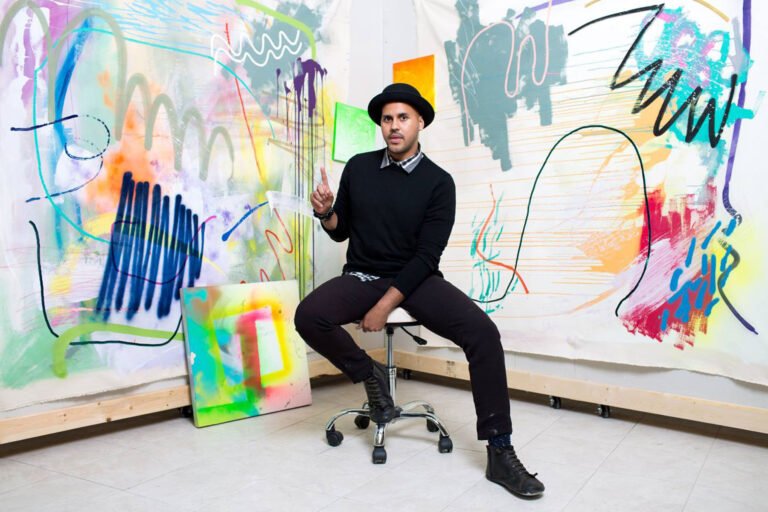 Comment l'Art et Fact Studio transforme-t-il la créativité en réalité 10 des artistes travaillant sur des projets creatifs