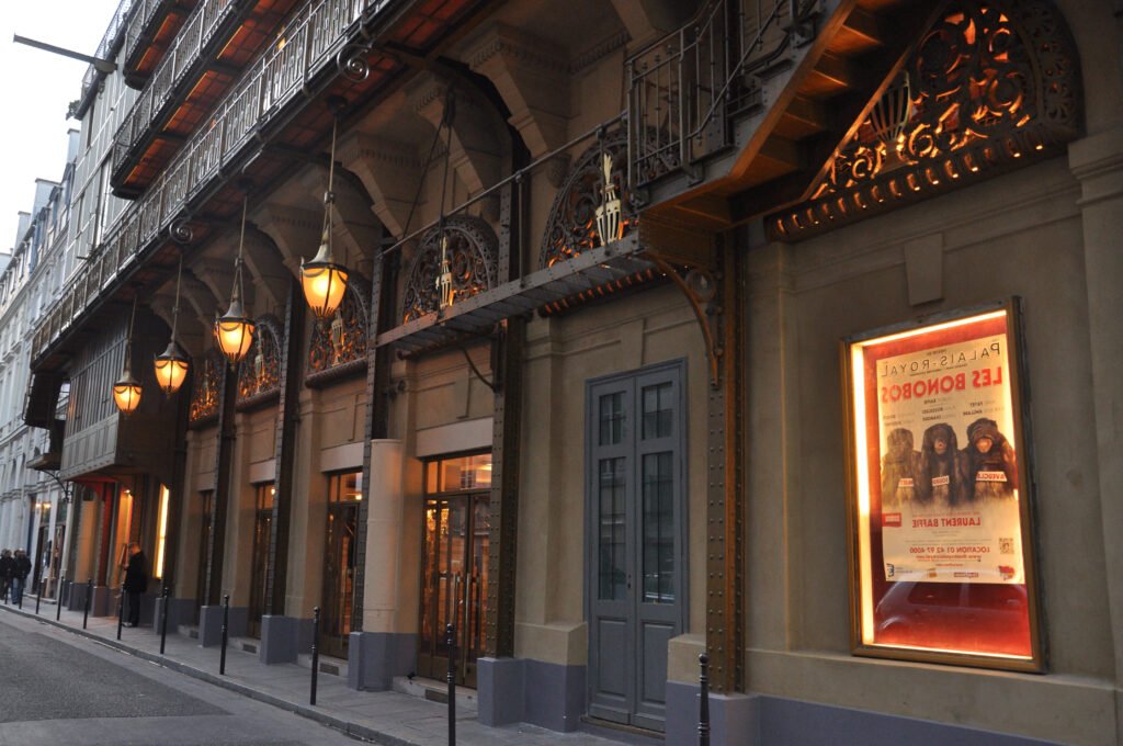 facade du theatre du palais royal a paris