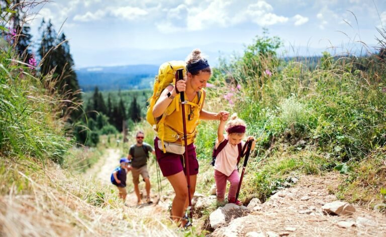 famille profitant dactivites en plein air 1