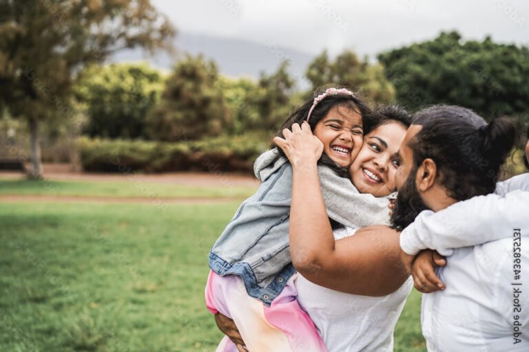 famille samusant au parc en plein air
