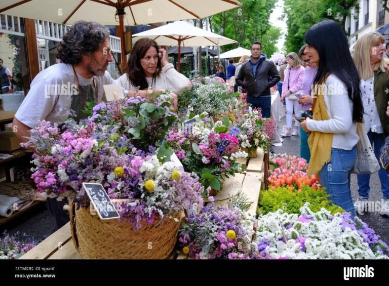 Où trouver un fleuriste à Cinq Mars la Pile 7 fleuriste colore dans une rue animee