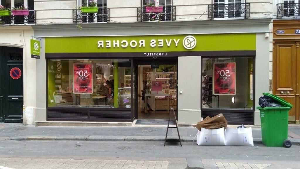 Où se trouve le magasin Yves Rocher sur l’Avenue Victor Hugo