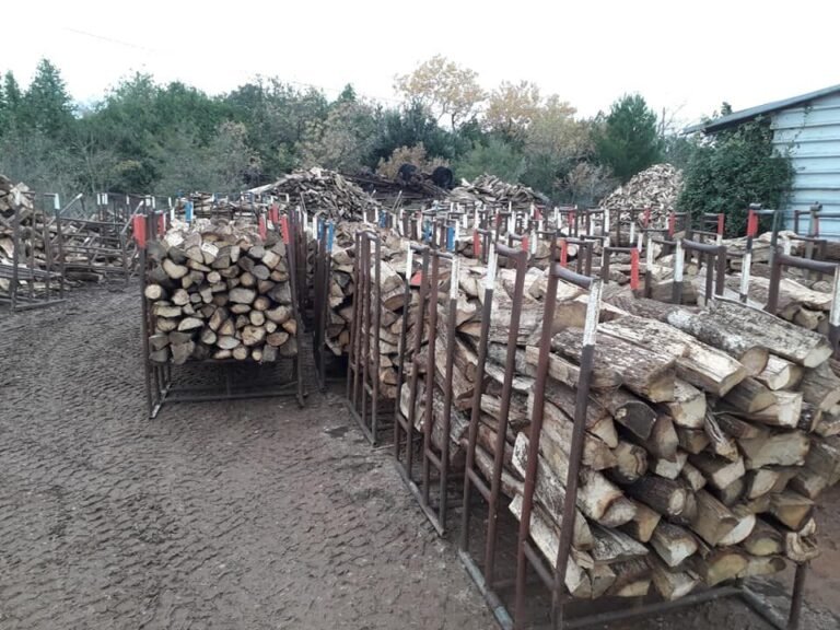 marche de bois de chauffage a la crau