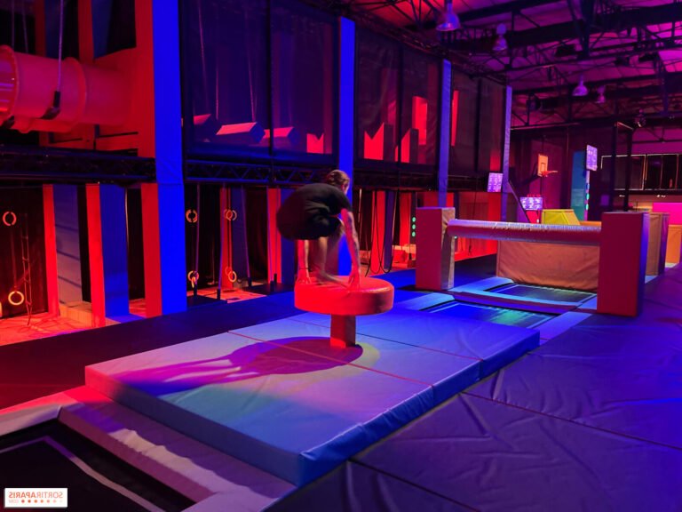 Quelles activités propose Jump City à Saint-Thibault-des-Vignes 15 parc trampoline anime et colore