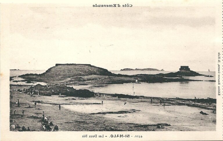 Quelles sont les attractions à découvrir sur le Grand Bé à Saint-Malo 12 paysage cotier du grand be a saint malo