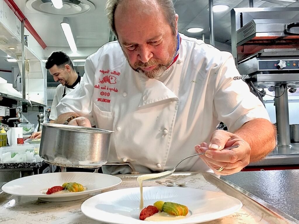 Qui est Gilles Goujon et quelle est l’Auberge du Vieux Puits