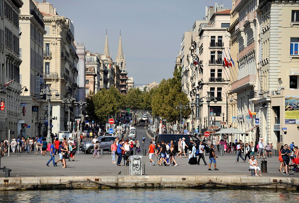 Où trouver la boutique OM officielle sur la Canebière à Marseille