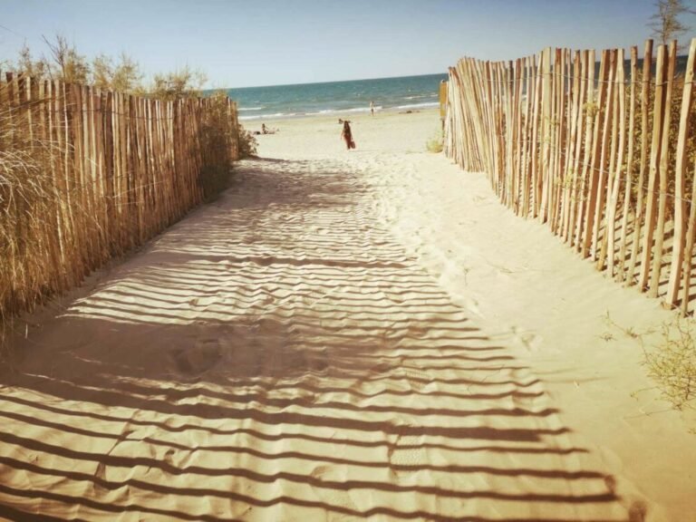 Que faire à Pac Man La Grande Motte pour passer un bon moment 42 plage animee a la grande motte