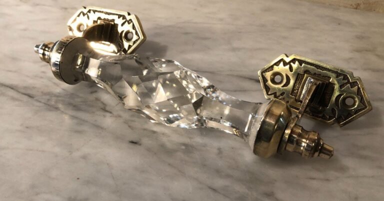 Quelle est l'histoire et les caractéristiques des poignées de porte Art Déco 17 poignee de porte art deco en metal