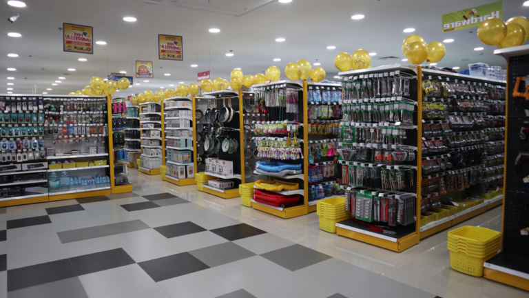 produits de bricolage varies en magasin