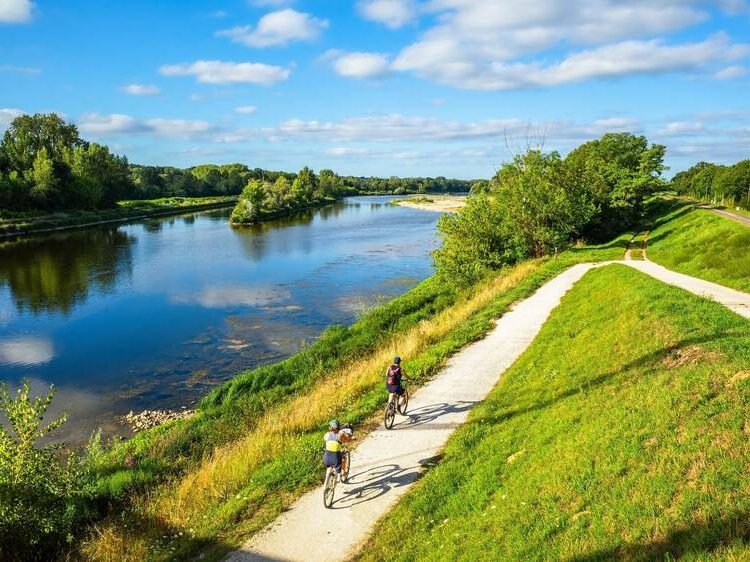 Quelle est la distance entre Paris et Méry-sur-Oise en voiture