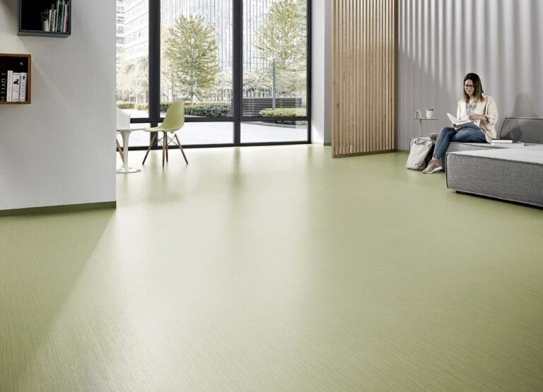 Quel est l'avantage du revêtement en caoutchouc pour sol 5 sol en caoutchouc dans un espace moderne