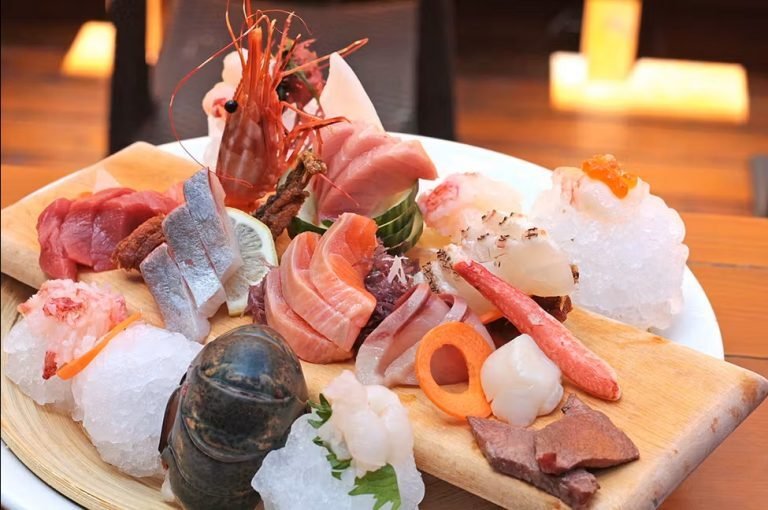 Comment créer un design de sushi avec un miroir d’eau élégant