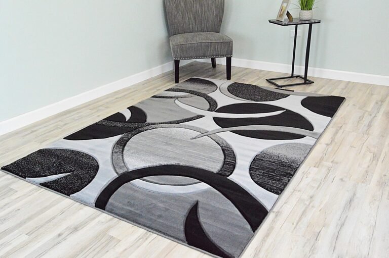 Quel type de tapis est adapté pour un chauffage au sol 41 tapis epais avec motifs modernes
