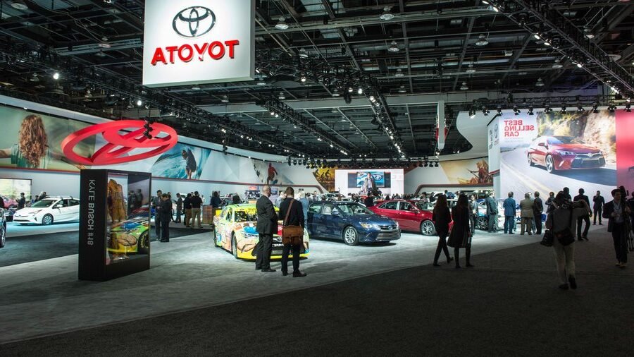 toyota rizzon en exposition chez un concessionnaire