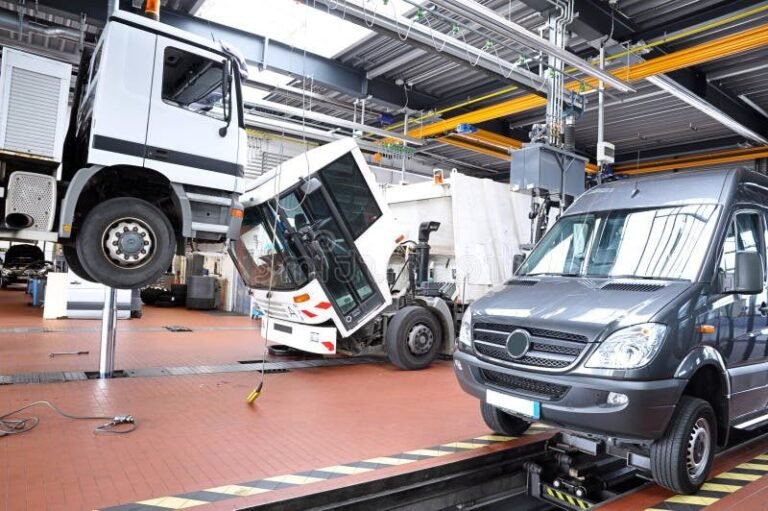 Pourquoi choisir Mon Contrôle Technique à Neuf-Brisach pour votre voiture 23 un garage moderne avec des voitures en inspection