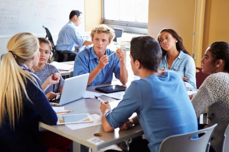 un groupe detudiants en formation