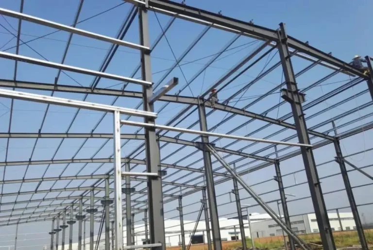 un mecanisme de chaine et pignon en action