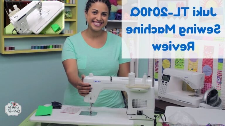 une machine a coudre juki en action