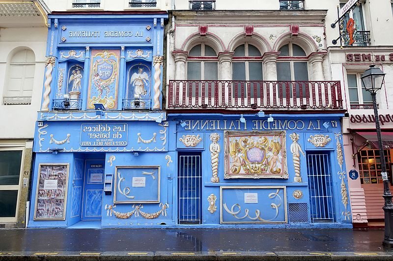 une photo de la facade de del arte