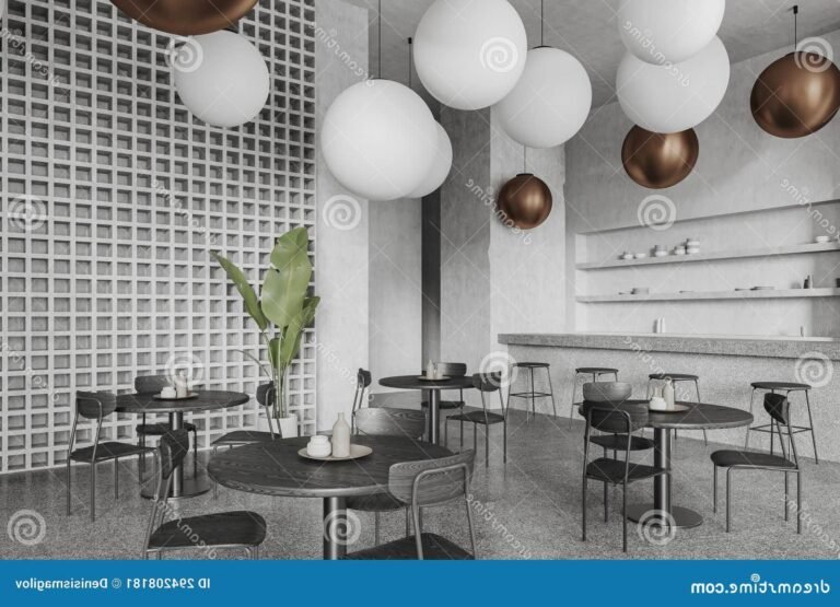 une table elegamment dressee au restaurant