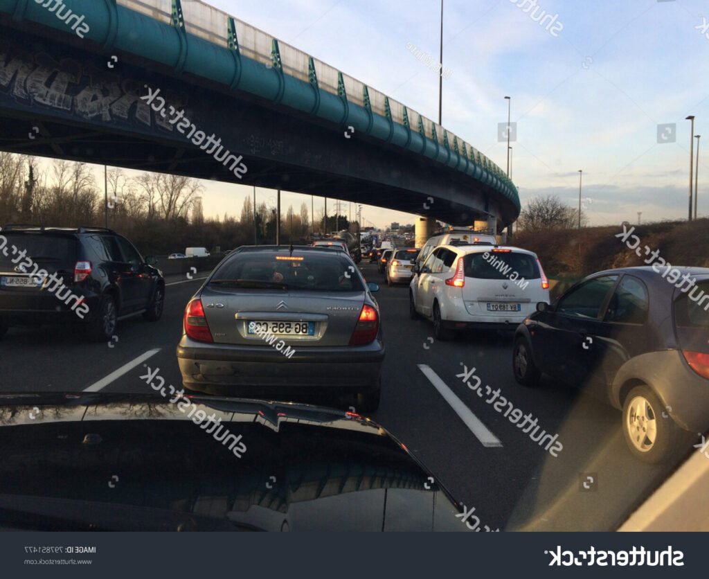 voiture dans un embouteillage a lille