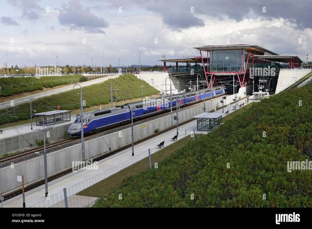 vue aerienne de la gare tgv de valence