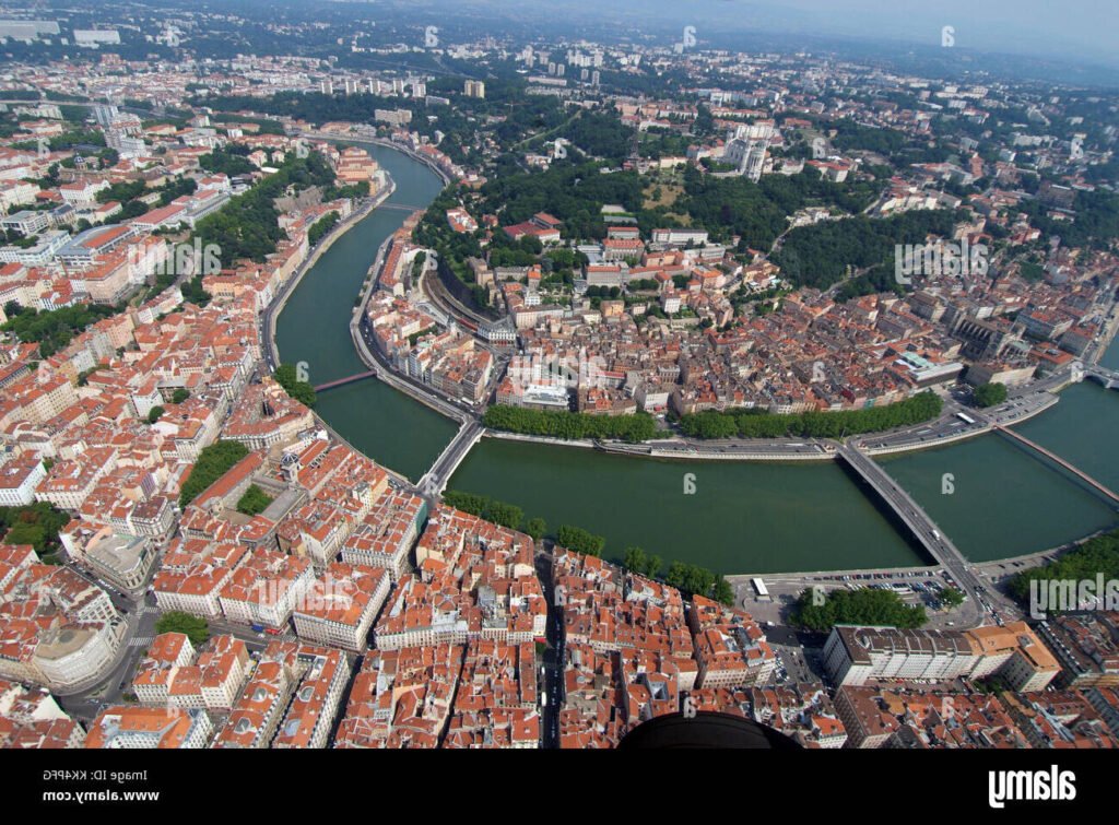 vue aerienne de lyon et ses alentours