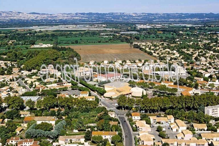 Que savoir sur le CD Sud à Saint-Martin-de-Crau 11 vue aerienne de saint martin de crau