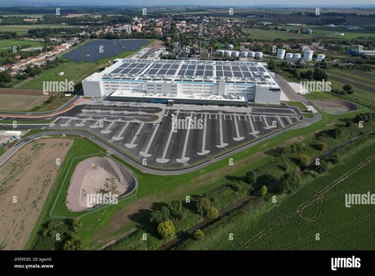 vue aerienne dun centre logistique moderne