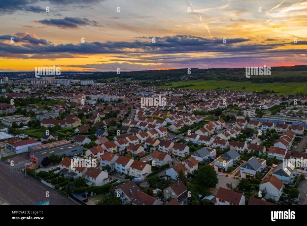 vue de la ville de dijon a laube