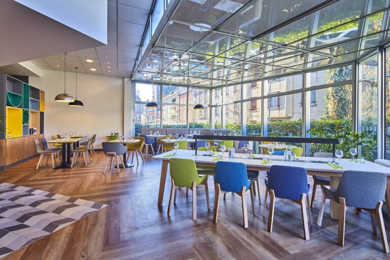 Où se trouve l'Holiday Inn Clermont-Ferrand Centre et ses services 9 vue exterieure de lholiday inn clermont ferrand