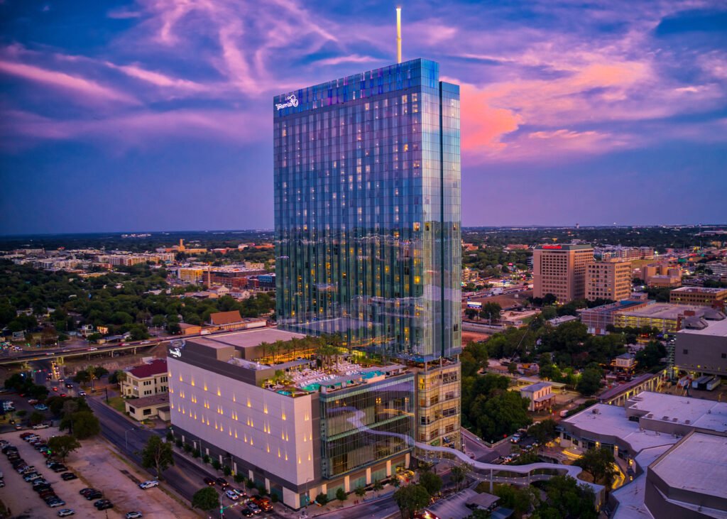 vue exterieure de lhotel austin art