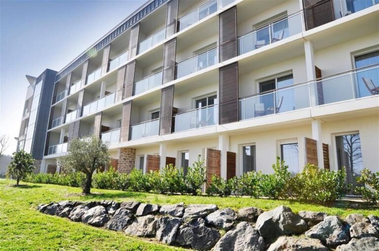 vue exterieure du golden tulip nantes carquefou