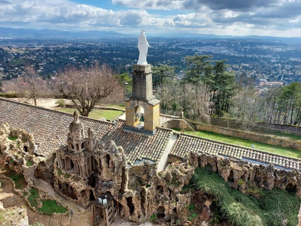 Quelles sont les caractéristiques de l’Ermitage Saint Cyr au Mont d’Or