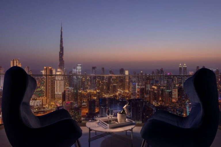 Quel est le charme unique de l'Hostellerie de la Pointe St Mathieu 36 vue panoramique de lhostellerie de la pointe